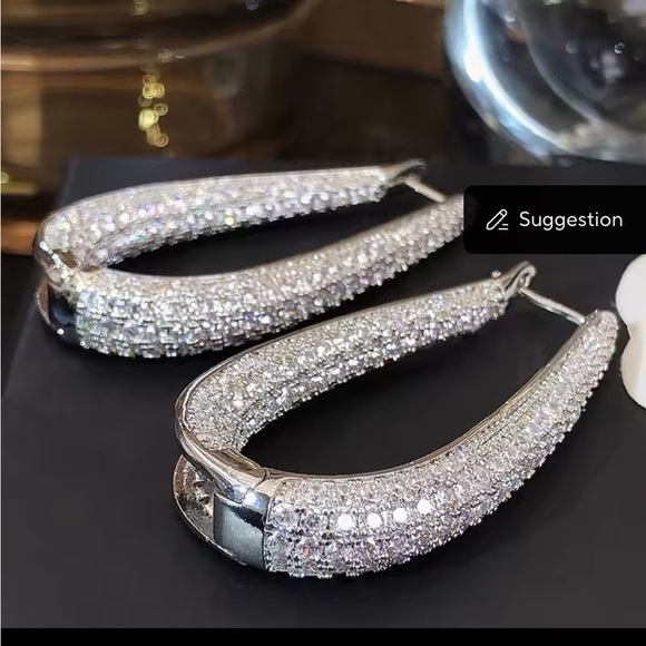 Dazzling Crystal Drop Earrings - Picture 4 of 6